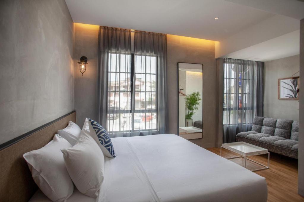 Atelier Hotel Джохор-Бару Экстерьер фото